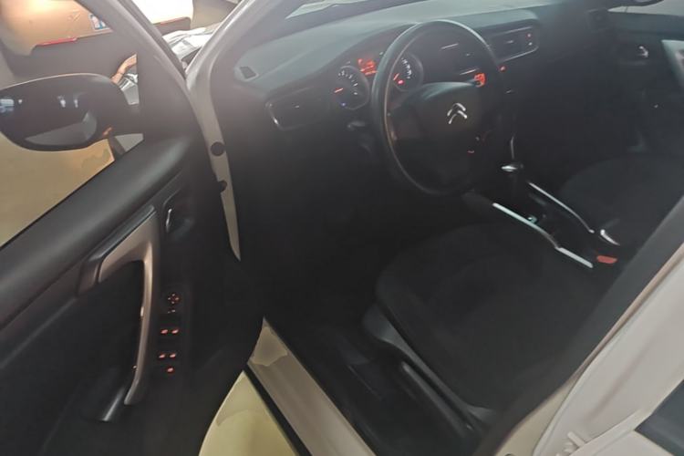 Used Citroen C3-XR 2017 1.6L Automatic Fashion Model Driver Seat
