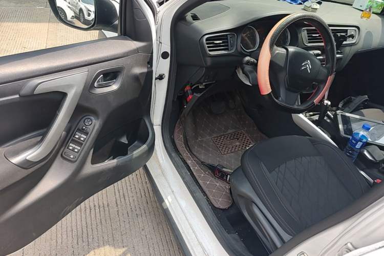 Used Citroen C3-XR 2017 1.6L Automatic Fashion Model Driver Seat