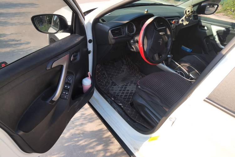 Used Citroen C3-XR 2017 1.6L Automatic Fashion Model Driver Seat