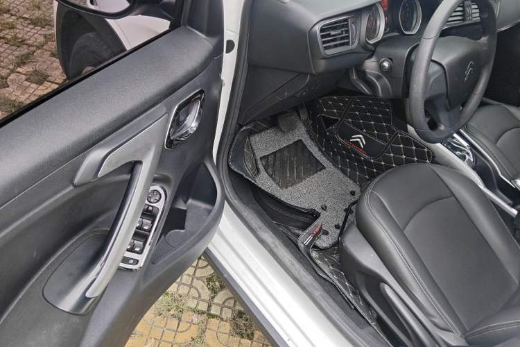 Used Citroen C3-XR 2017 1.6L Automatic Fashion Model Driver Seat