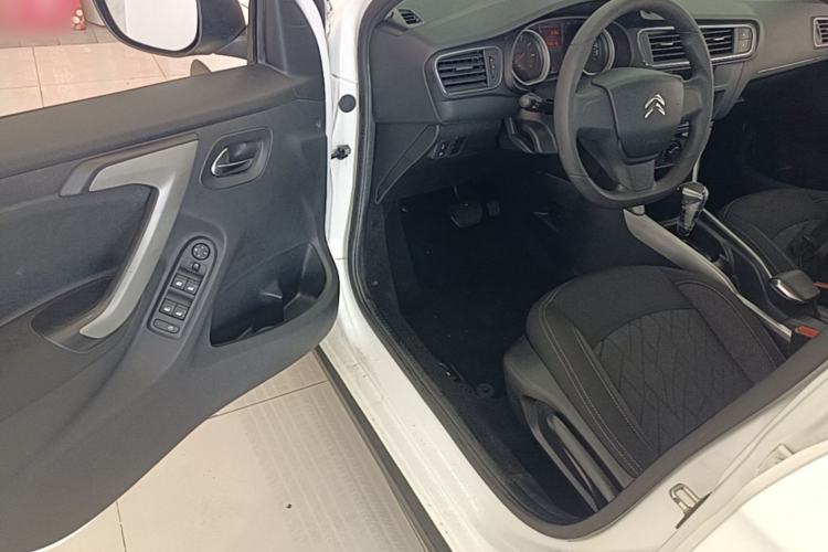 Used Citroen C3-XR 2017 1.6L Automatic Fashion Model Driver Seat