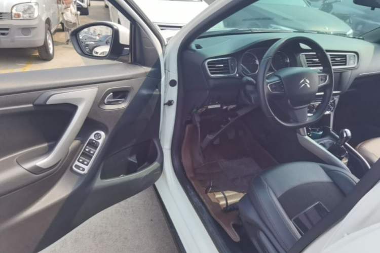 Used Citroen C3-XR 2017 1.6L Manual Pioneer Model Driver Seat