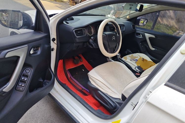 Used Citroen C3-XR 2017 1.6L Automatic Fashion Model Driver Seat