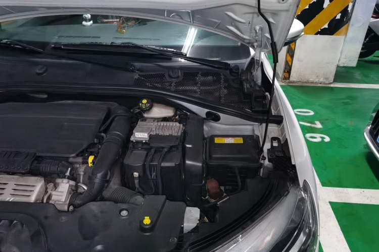 Used Citroen C3-XR 2017 230THP Manual Pioneer Edition Engine Bay Left