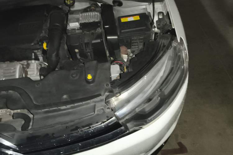 Used Citroen C3-XR 2017 230THP Manual Pioneer Edition Engine Bay Left