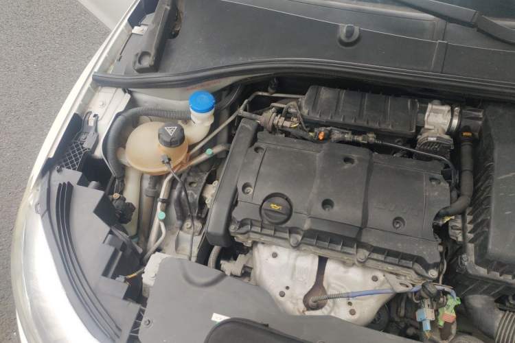 Used Citroen C3-XR 2017 1.6L Automatic Fashion Model Engine Bay Right