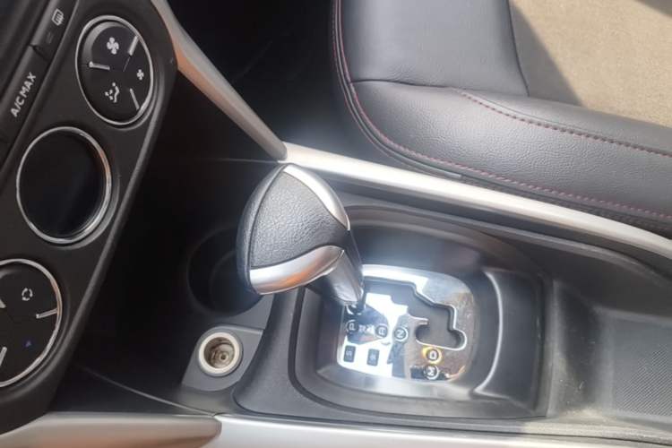 Used Citroen C3-XR 2017 1.6L Automatic Pioneer Model Gear Lever