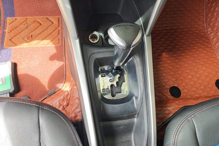 Used Citroen C3-XR 2017 1.6L Automatic Pioneer Model Gear Lever