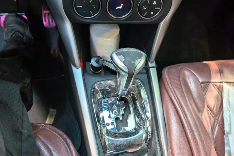 Used Citroen C3-XR 2017 1.6L Automatic Pioneer Model Gear Lever