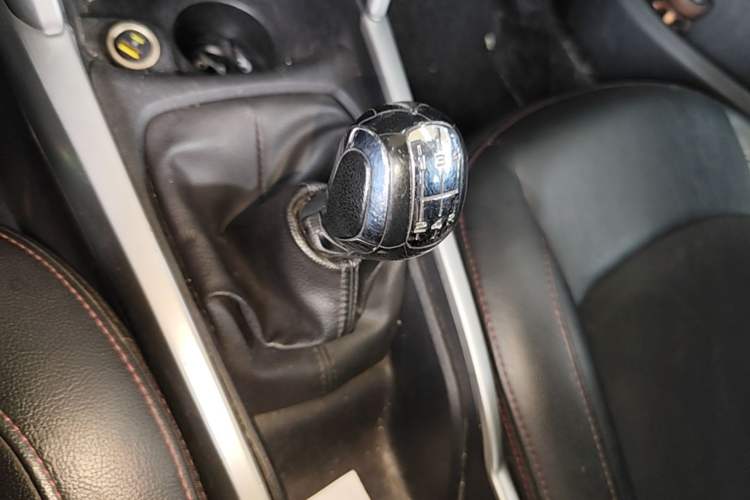 Used Citroen C3-XR 2017 1.6L Manual Pioneer Model Gear Lever