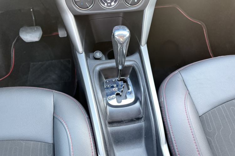 Used Citroen C3-XR 2017 1.6L Automatic Pioneer Model Gear Lever