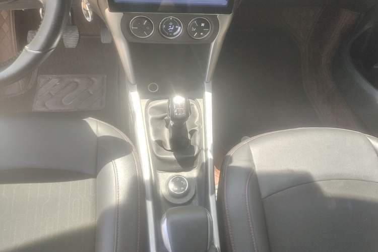 Used Citroen C3-XR 2017 230THP Manual Pioneer Edition Gear Lever