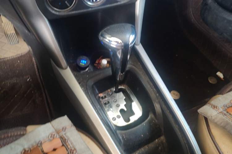 Used Citroen C3-XR 2017 1.6L Automatic Pioneer Model Gear Lever