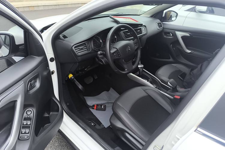 Used Citroen C3-XR 2017 230THP Automatic Pioneer Model Interior 3