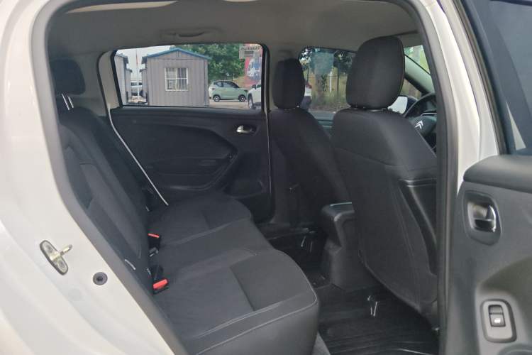 Used Citroen C3-XR 2017 1.6L Automatic Fashion Model Interior 4