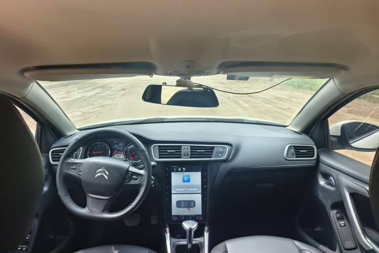 Used Citroen C3-XR 2017 230THP Automatic Pioneer Model Interior 4