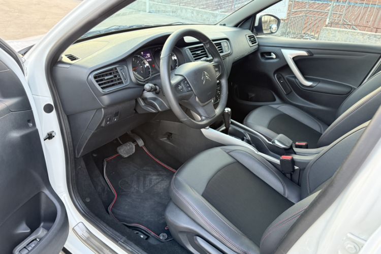 Used Citroen C3-XR 2017 1.6L Automatic Pioneer Model Interior 4