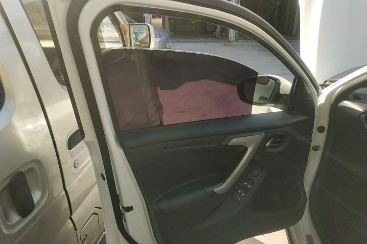 Used Citroen C3-XR 2017 1.6L Automatic Pioneer Model Left Front Door Interior