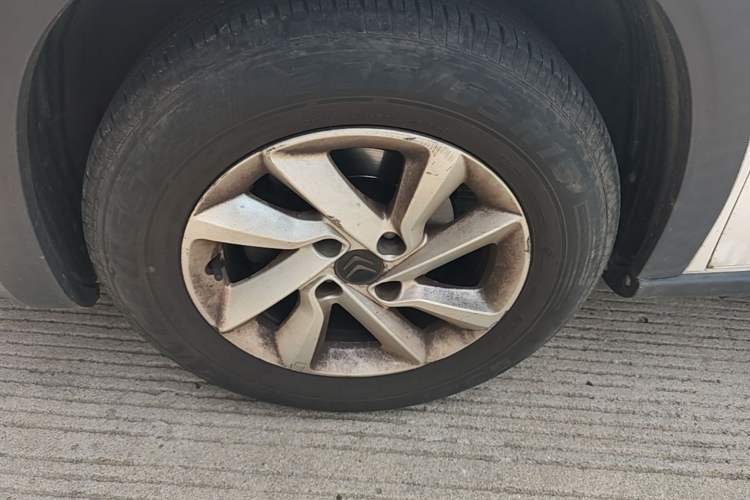 Used Citroen C3-XR 2017 1.6L Automatic Fashion Model Left Front Wheel Hub