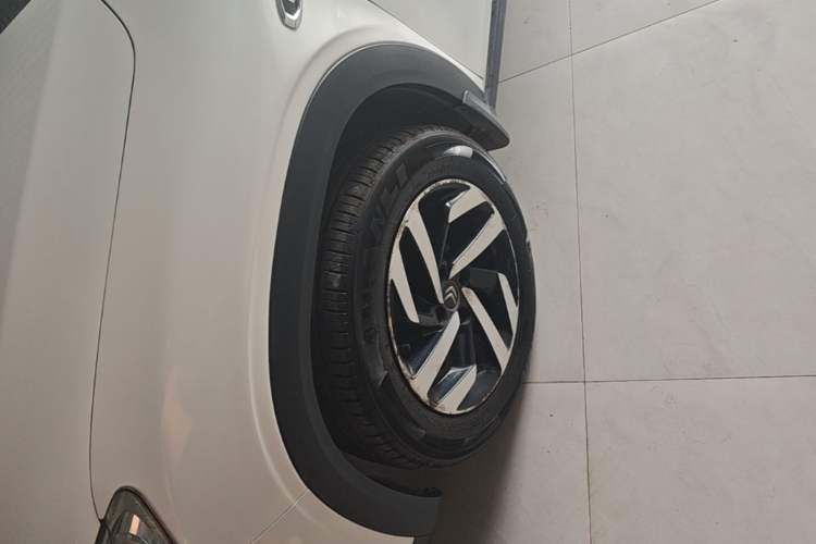 Used Citroen C3-XR 2017 1.6L Manual Pioneer Model Left Front Wheel Hub