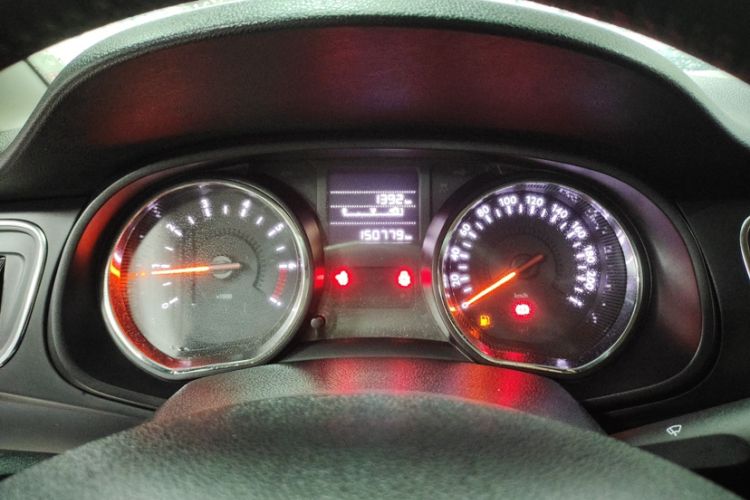 Used Citroen C3-XR 2017 1.6L Manual Pioneer Model Odometer Close Up
