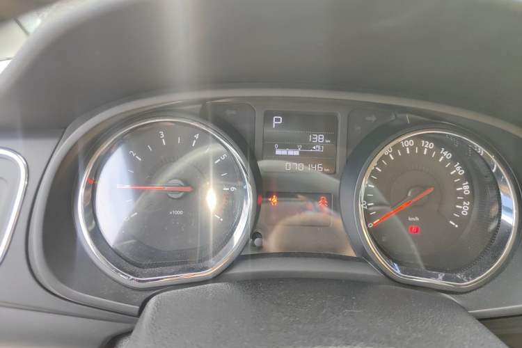 Used Citroen C3-XR 2017 230THP Automatic Smart Version Odometer Close Up