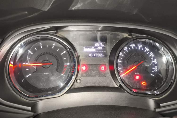 Used Citroen C3-XR 2017 230THP Manual Pioneer Edition Odometer Close Up