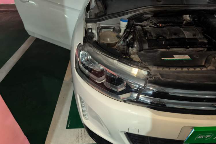 Used Citroen C3-XR 2017 1.6L Automatic Pioneer Model Right Front Headlight