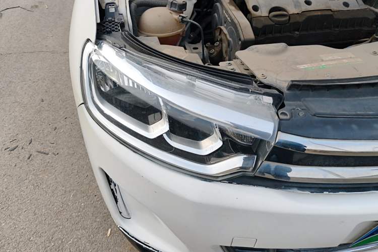 Used Citroen C3-XR 2017 1.6L Manual Fashion Model Right Front Headlight