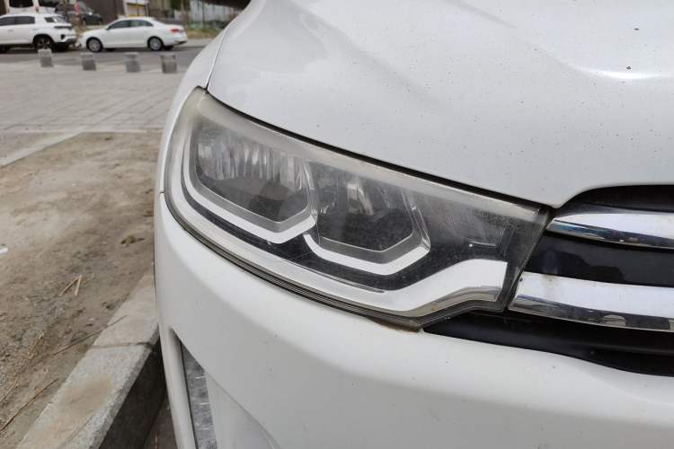 Used Citroen C3-XR 2017 1.6L Automatic Pioneer Model Right Front Headlight