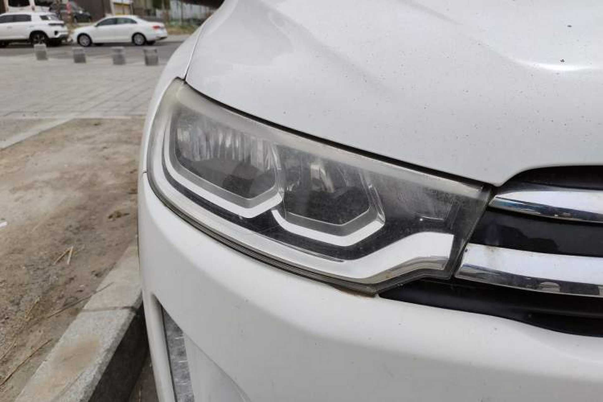 Used Citroen C3-XR 2017 1.6L Automatic Pioneer Model Right Front Headlight
