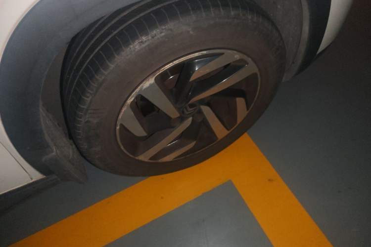 Used Citroen C3-XR 2017 1.6L Automatic Pioneer Model Right Front Wheel Hub