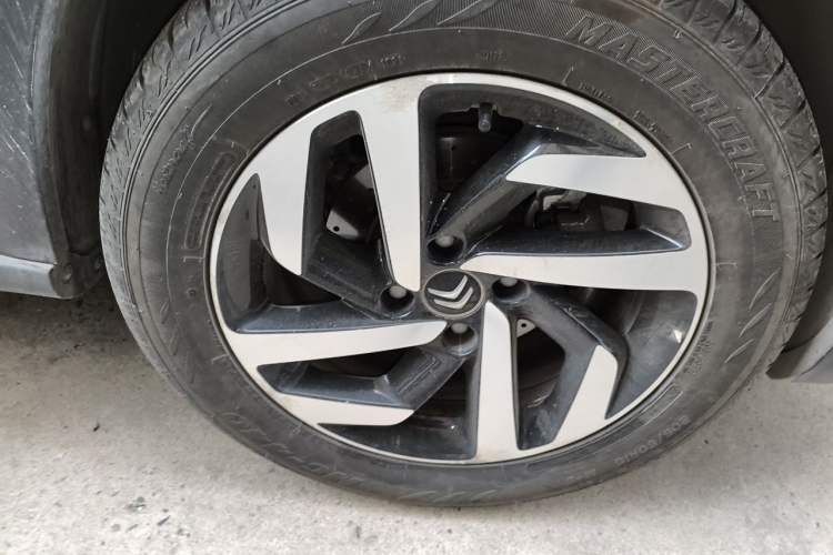 Used Citroen C3-XR 2017 1.6L Automatic Pioneer Model Right Front Wheel Hub