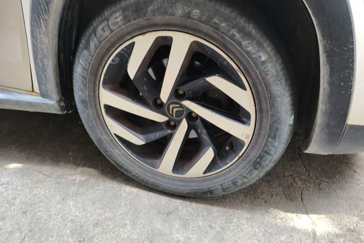 Used Citroen C3-XR 2017 1.6L Manual Pioneer Model Right Front Wheel Hub