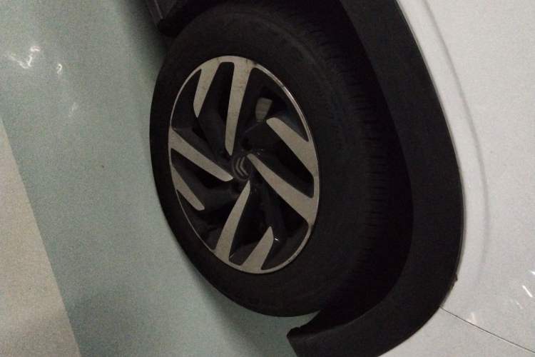 Used Citroen C3-XR 2017 230THP Automatic Pioneer Model Right Front Wheel Hub