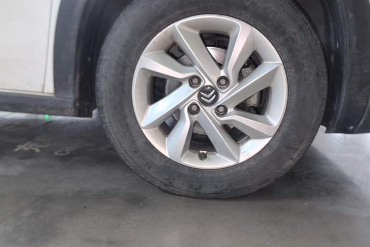Used Citroen C3-XR 2017 1.6L Automatic Fashion Model Right Front Wheel Hub