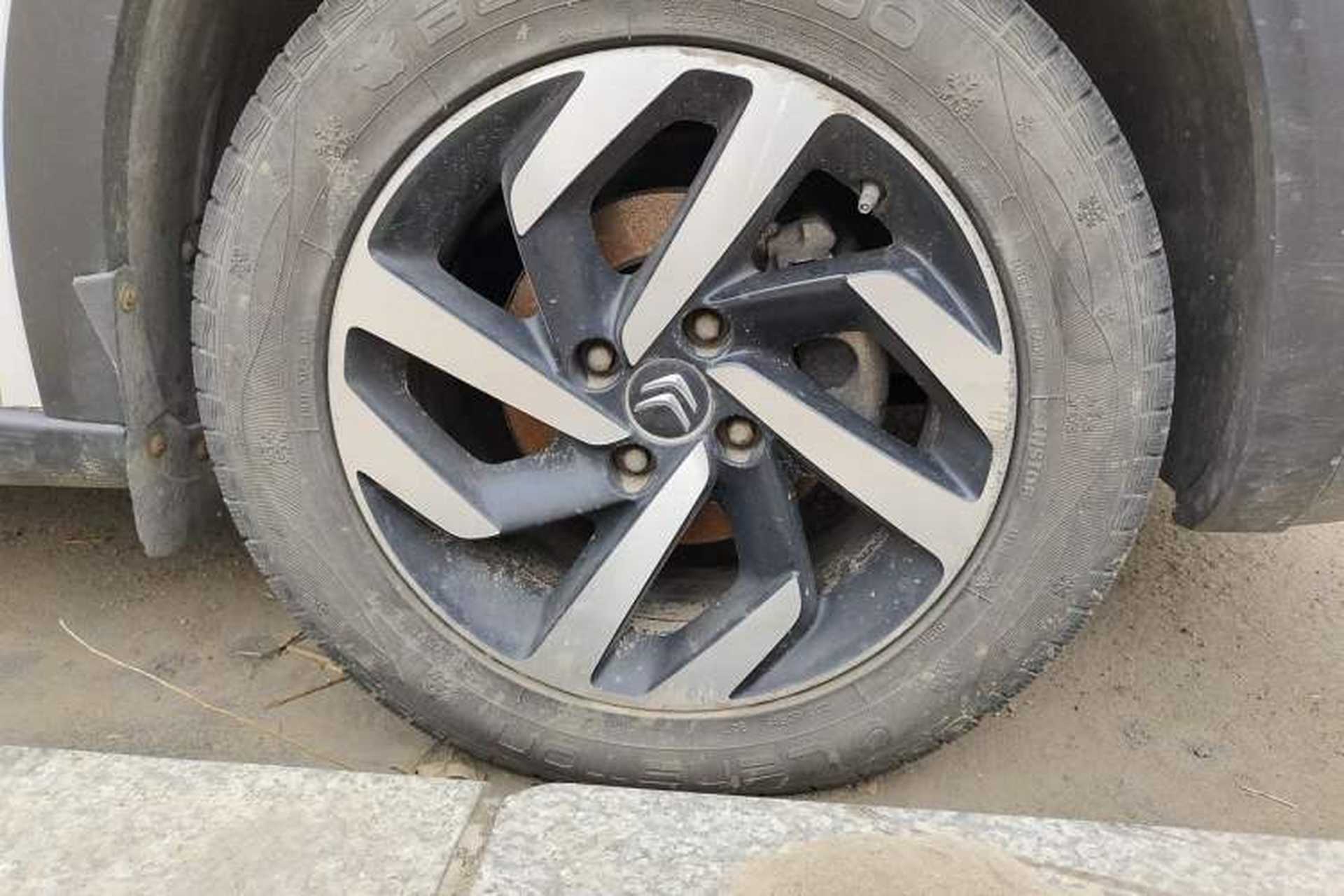 Used Citroen C3-XR 2017 1.6L Automatic Pioneer Model Right Front Wheel Hub