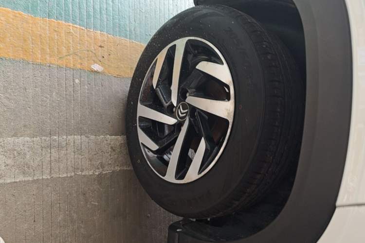 Used Citroen C3-XR 2017 1.6L Automatic Pioneer Model Right Rear Wheel Hub