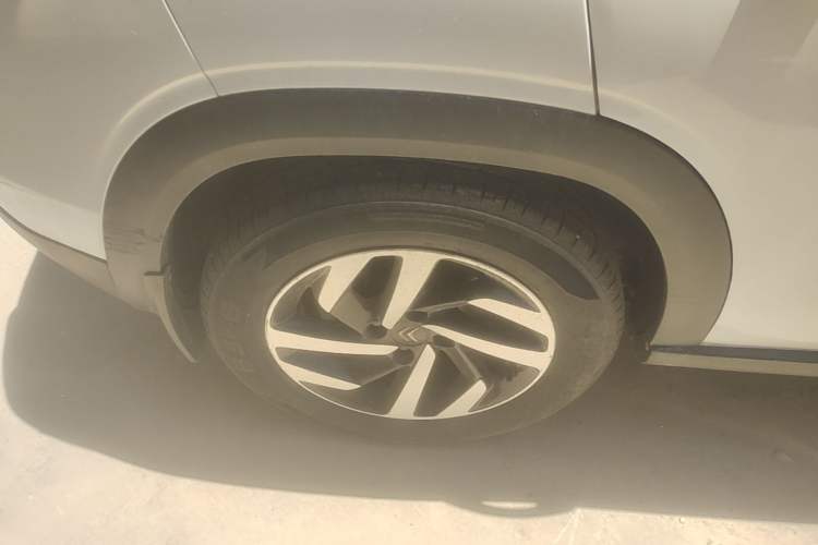 Used Citroen C3-XR 2017 230THP Manual Pioneer Edition Right Rear Wheel Hub