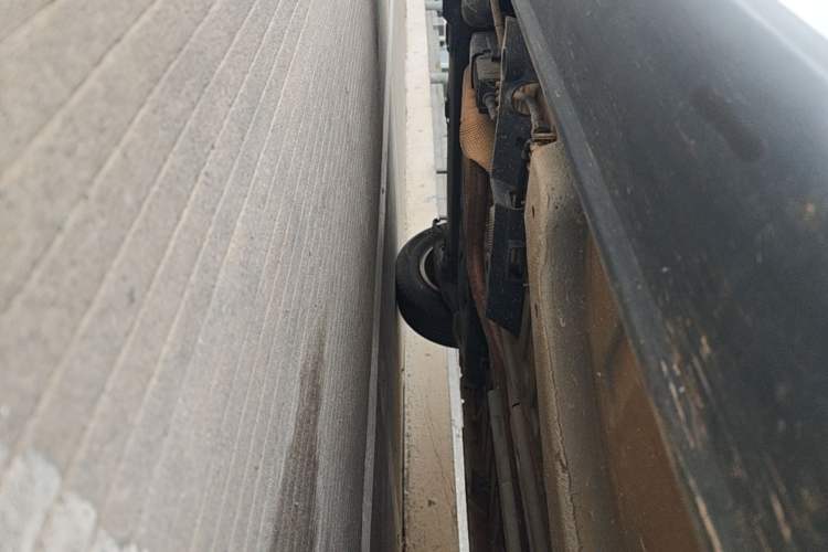 Used Citroen C3-XR 2017 1.6L Automatic Fashion Model Right Side Sill