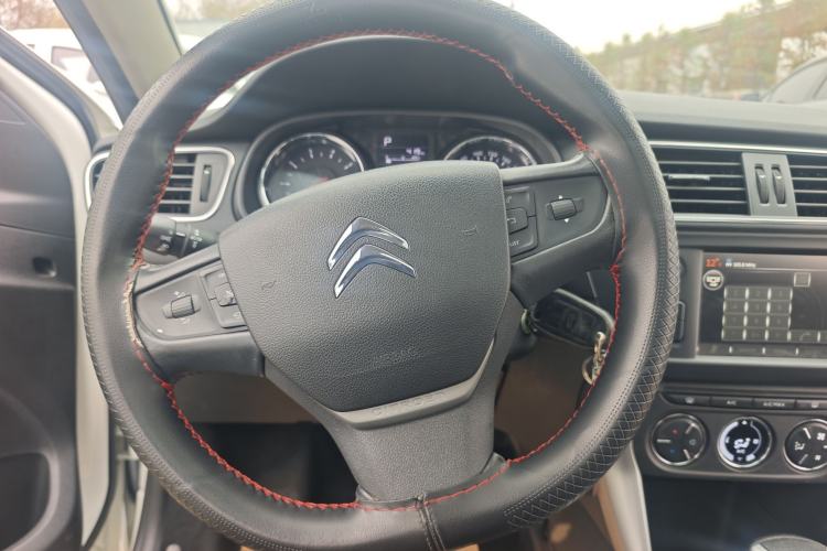 Used Citroen C3-XR 2017 230THP Automatic Pioneer Model Steering Wheel