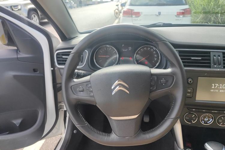 Used Citroen C3-XR 2017 230THP Automatic Smart Version Steering Wheel