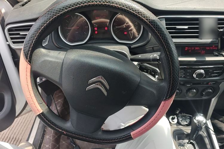 Used Citroen C3-XR 2017 1.6L Automatic Fashion Model Steering Wheel