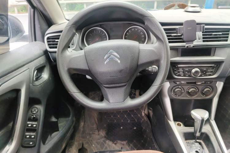 Used Citroen C3-XR 2017 1.6L Automatic Fashion Model Steering Wheel