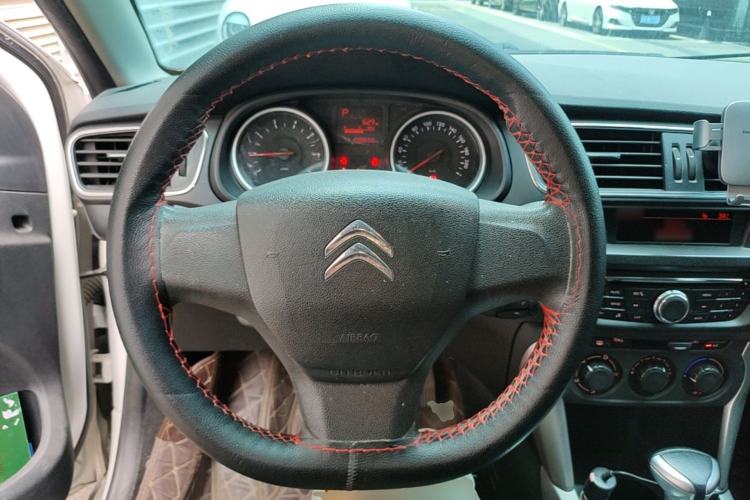 Used Citroen C3-XR 2017 1.6L Automatic Fashion Model Steering Wheel
