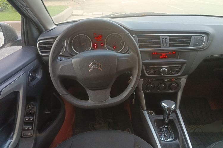 Used Citroen C3-XR 2017 1.6L Automatic Fashion Model Steering Wheel