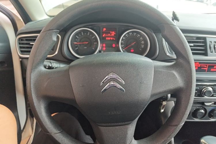 Used Citroen C3-XR 2017 1.6L Automatic Fashion Model Steering Wheel