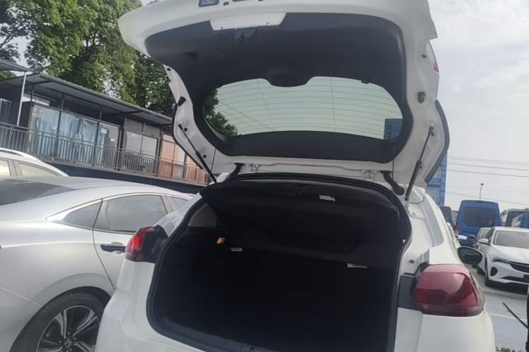 Used Citroen C3-XR 2017 1.6L Automatic Pioneer Model Trunk