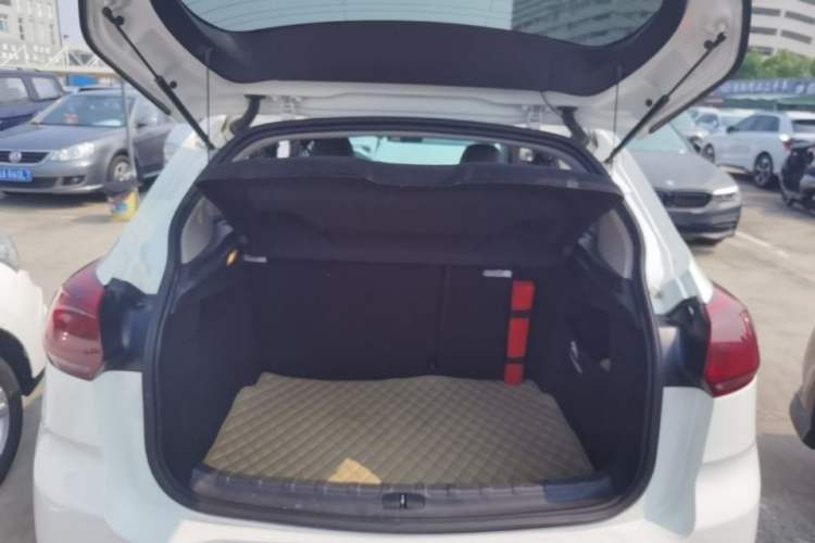 Used Citroen C3-XR 2017 1.6L Manual Pioneer Model Trunk