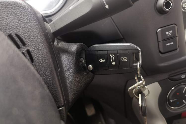 Used Citroen C3-XR 2017 230THP Automatic Pioneer Model Vehicle Key